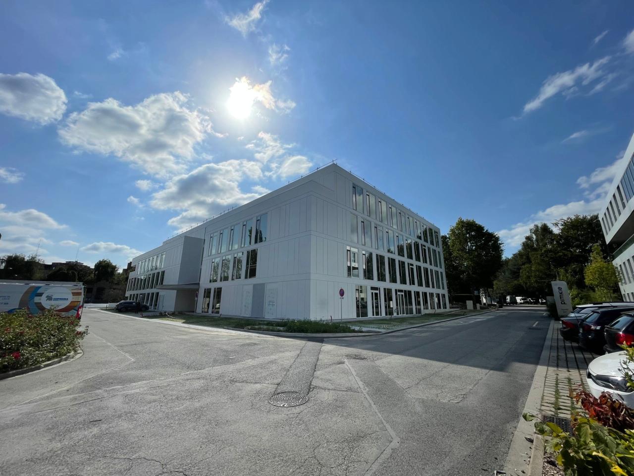 Bureau Villeneuve-d'Ascq 605m² Location bureau Villeneuve-d'Ascq Nord OLBUR2423691 0